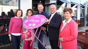 Eisenstadt setzt auf pink: Andrea Konrath, Ágnes Ottrubay, bei Konrad Robitza vom „Das Robitza“, ...