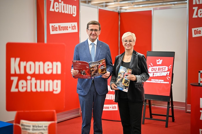 Wirtschaftslandesrat Markus Achleitner und Wirtschaftskammer OÖ – Präsidentin Doris Hummer ...