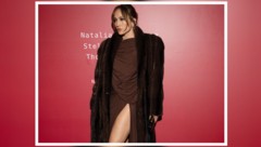 Wow! Jennifer Lopez war bei einer Charity-Gala in Paris ein echter Hingucker. Aber Sie müssen ...