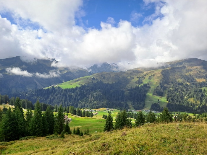 Blick auf Damüls, dem höchstgelegenen dauerhaft besiedelten Ort in Vorarlberg.