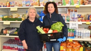 Henriette Weis (li.) und Leiterin Bettina Jelenko vom Sozialmarkt Ebreichsdorf