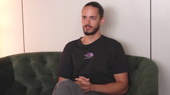 Sänger HOLZA im krone.tv-Interview