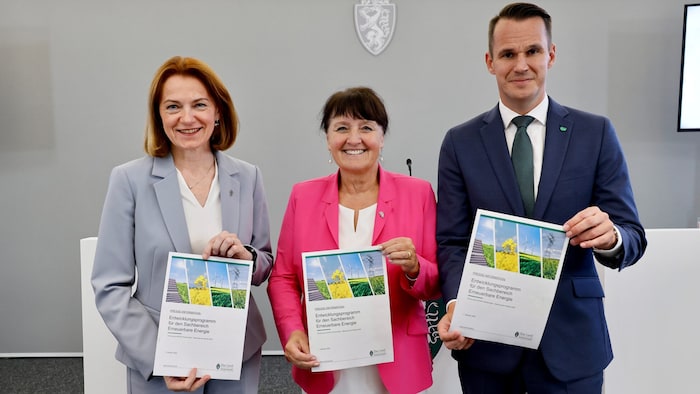 Simone Schmiedtbauer, Manuela Khom und Stefan Hermann (v. li.) präsentierten am Donnerstag die ...