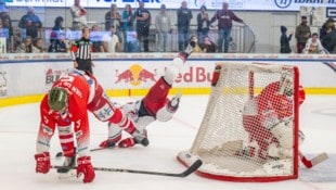 Gegen Bozen landeten die Bulls (Nissner, hinten) wieder am Boden der Tatsachen.