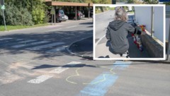 Kerzen und Blumen an der Unfallstelle in Feldbach, um der jungen Verstorbenen zu gedenken