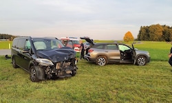 Insgesamt waren drei Autos involviert.