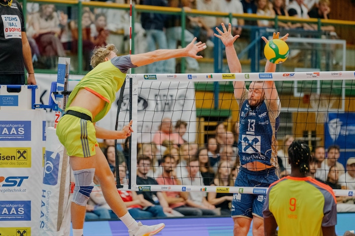 Zuerst haute Lukas Glatz gegen die ehemaligen Teamkollegen voll drauf...