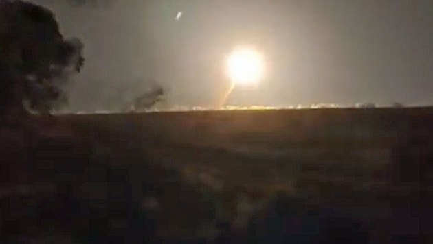Der ukrainische Präsident veröffentlichte ein Video vom Start der ersten eigenen ballistischen ...