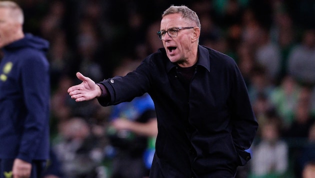 Ralf Rangnick sah Verbesserungspotenzial nach der ersten Halbzeit gegen Irland.