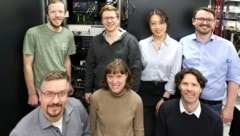 Das Innsbrucker Forschungsteam: Pascal Wintermeyer, Josef Schupp, Moming Jia, Juris Ulmanis ...