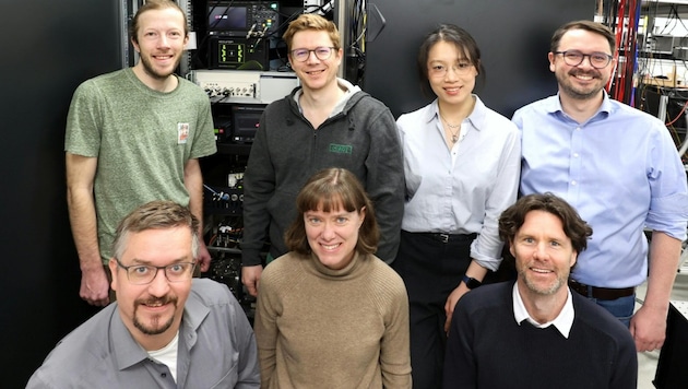 Das Innsbrucker Forschungsteam: Pascal Wintermeyer, Josef Schupp, Moming Jia, Juris Ulmanis ...