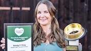 Sandy P. Peng freut sich über den „Goldenen Fressnapf“. Die Vorarlbergerin ist seit vielen ...
