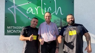 Viktor Karlich (Mitte) mit den neuen Lokalbesitzern Roy (links) und George Makhlouf 