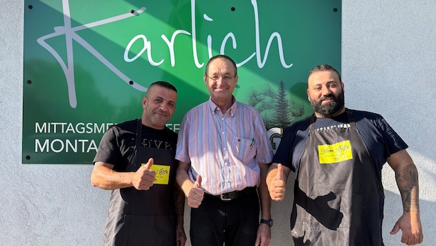 Viktor Karlich (Mitte) mit den neuen Lokalbesitzern Roy (links) und George Makhlouf