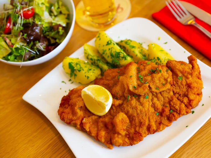 Schnitzel, Backhendl, Braten und vieles mehr wird es weiterhin geben.