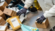 Die Paketsteuer sorgt weiter für Kritik im Handel. Mit einer neuen Petition will der ...