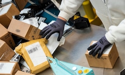 Die Paketsteuer sorgt weiter für Kritik im Handel. Mit einer neuen Petition will der ...