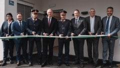 Offizielle Eröffnung der neuen PI in Trieben mit Minister Karner (Mitte)