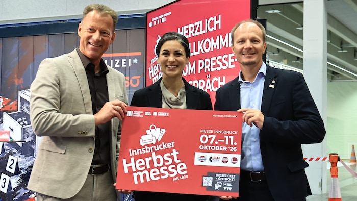 Hansjörg Stern, Sebiye Cara und BM Johannes Anzengruber beim Pressegespräch (v.li.).