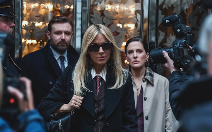 Das Anwälte-Ehepaar Nicholas (McArdle) und Serena (Fox) kämpfen für Carla (Miller).