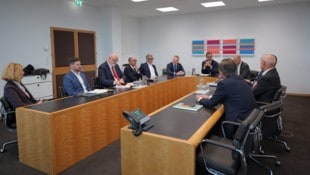 Landeshauptmann Markus Wallner, Statthalter Christof Bitschi und Landesrat Marco Tittler bei der ...