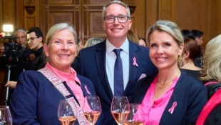 Sie waren wie eine Familie: Andrea Kdolsky mit Philipp Ita und seiner Ehefrau Claudia.