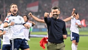 Coach Miron Muslic und seine Schalker die Riesen im Duell mit Lustenau.