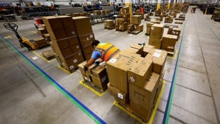 Die mit Oktober fällige Paketsteuer sorgt in Österreich für großen Ärger.