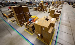 Die mit Oktober fällige Paketsteuer sorgt in Österreich für großen Ärger.