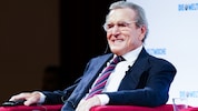 Der ehemalige deutsche Bundeskanzler und SPD-Politiker Gerhard Schröder war von 1998 bis 2005 im ...