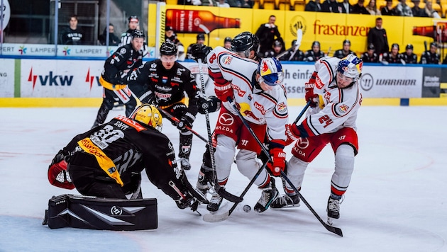Mathias Böhm (M.) erzielte seinen ersten Saison-Treffer.