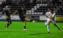 Marinko Sorda (M.) erzielte das 1:0 für Puch.