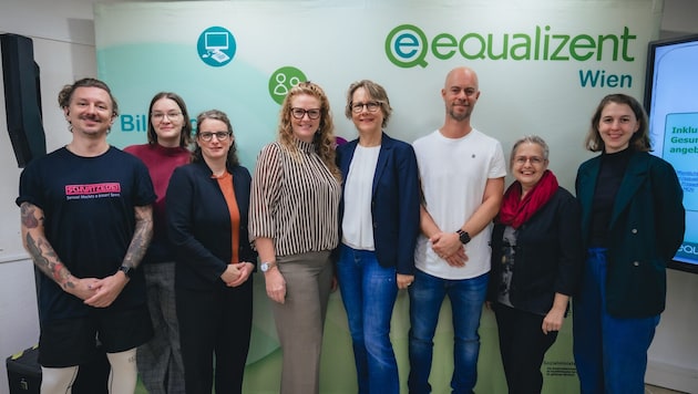 Das Equalizent-Team samt Anbieter von Gesundheitsdiensten.