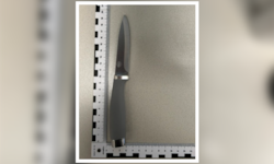 Bei der Frau wurde ein Küchenmesser gefunden.