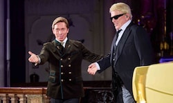 Helmut Werner, hier bei einem Auftritt mit dem Schlagersänger im Jahr 2024, ist für Heino ...