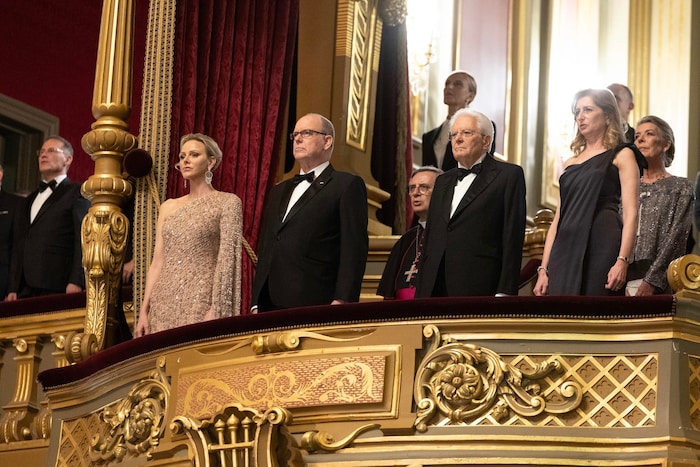 Eleganter Abend in Monaco: Fürst Albert II. und Fürstin Charlène empfingen den italienischen ...