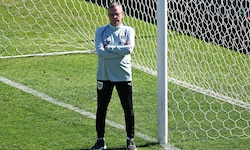 Ralf Rangnick beschwerte sich über den Rasen in Kosovo.