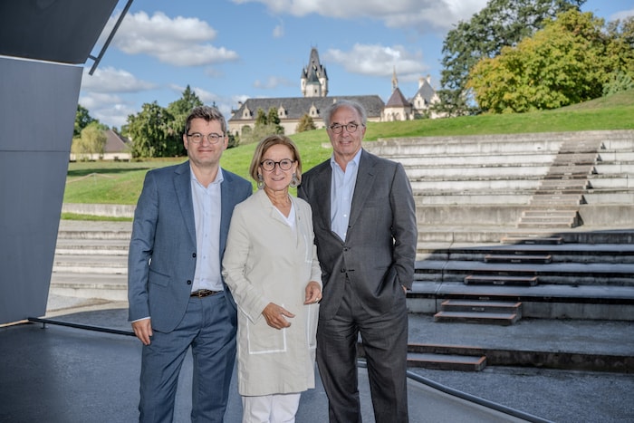 Herbstlich verwaist und doch unendlich beseelt so wie das Schloss – Neubert, Mikl-Leitner und ...