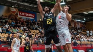 Die Eagles (schwarz) udnd die Bulls prallen am Sonntag aufeinander.
