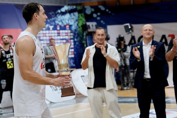 Die Bulls starteten mit dem Gewinn des Supercups in die Saison, sind klarer Favorit.
