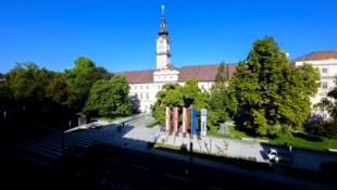 Im Linzer Landhaus wird ein Job frei.