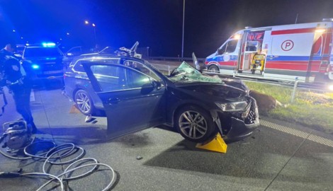 Das Auto wurde bei dem Unfall völlig zerstört.