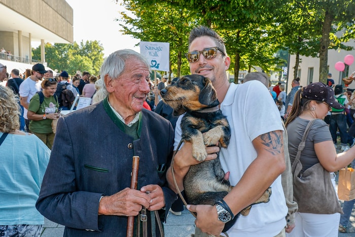 Der 92-jährige Johann war auch mit dabei und ließ sich die Premiere nicht entgehen – natürlich ...