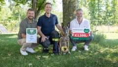 „Boom“ aus Oberösterreich ist das „Haustier des Jahres“ (v.l.n.r. Oliver Wohlschlager, Vertrieb ...