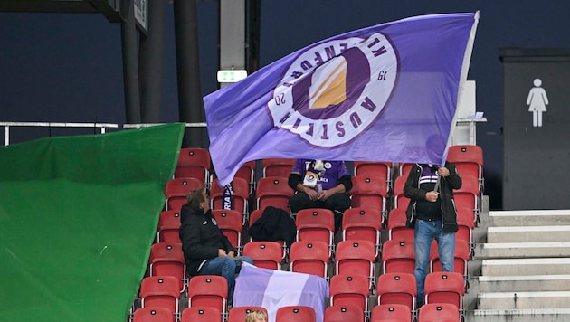 Die Fans der Austria Klagenfurt sind heute bei den WAC Amateuren zu Gast.