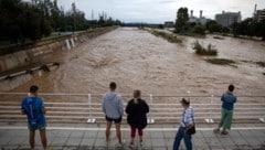 Teile Spaniens sind von schweren Unwettern mit heftigen Regenfällen heimgesucht worden.