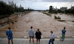 Teile Spaniens sind von schweren Unwettern mit heftigen Regenfällen heimgesucht worden.