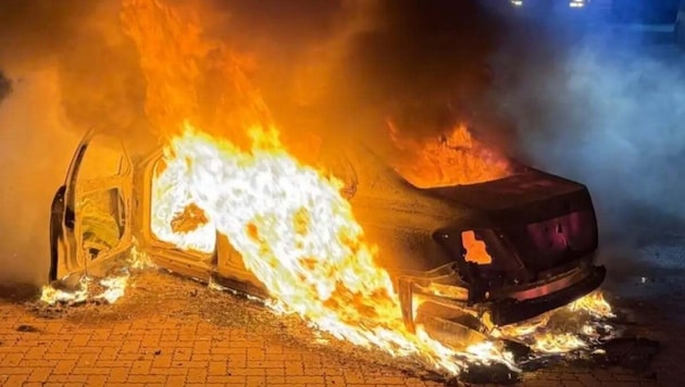 Das Auto brannte lichterloh
