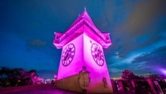 Noch bis 9. Oktober färbt sich der Grazer Uhrturm abends pink.