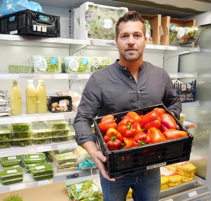 Obmann Moyses (r.) fordert rasche Hilfe, bevor noch mehr Nahversorger zusperren.